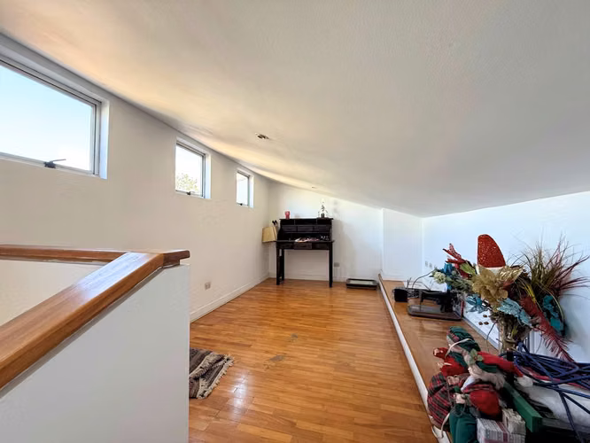 Casa en Venta en Escazú | 3 Habitaciones + Ático | Jardín Privado