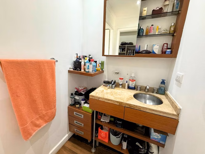 Casa en Venta en Escazú | 3 Habitaciones + Ático | Jardín Privado