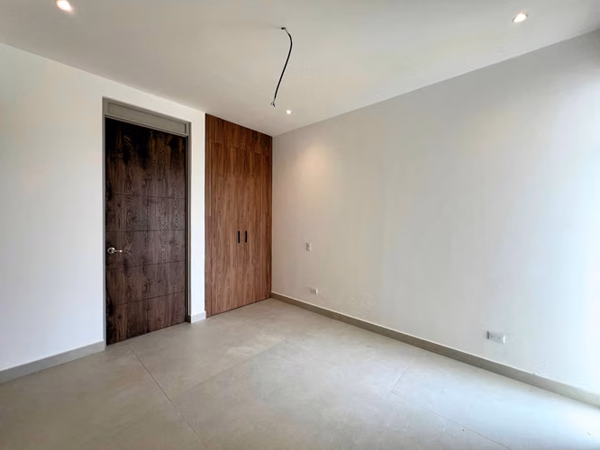 Casa Nueva de Lujo en Guachipelín | Antes US$899,000 – Hoy US$790,000