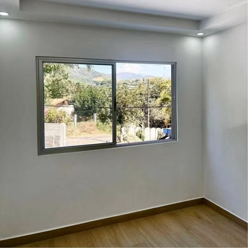Casa Moderna de Dos Niveles con Vista a las Montañas en Santa Eulalia, Atenas