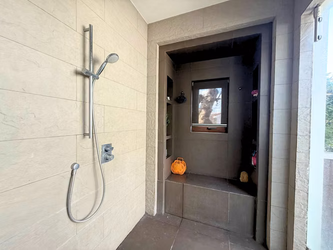 Residencia de Lujo con Piscina Privada y Fire Pit | Santa Ana | US$1.190.000