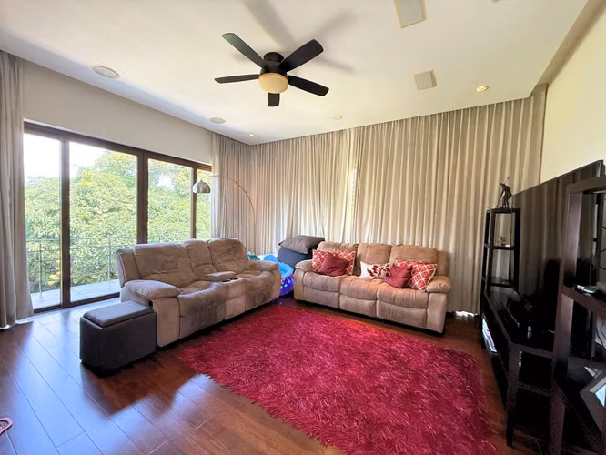 Residencia de Lujo con Piscina Privada y Fire Pit | Santa Ana | US$1.190.000