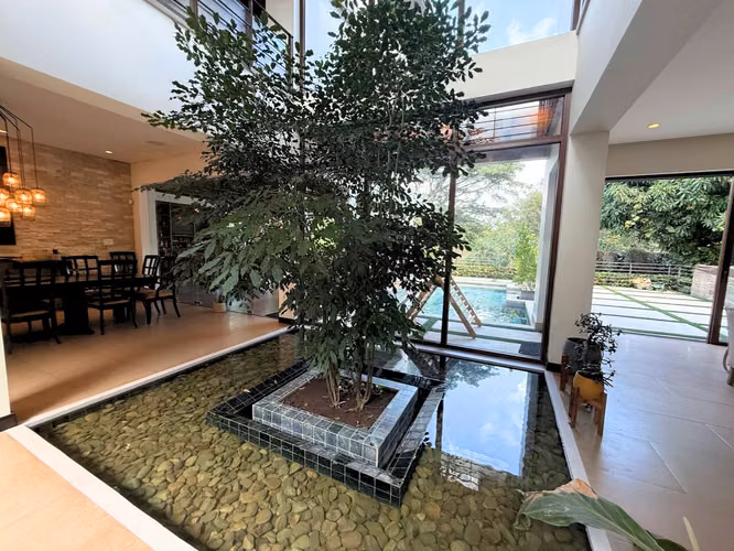 Residencia de Lujo con Piscina Privada y Fire Pit | Santa Ana | US$1.190.000