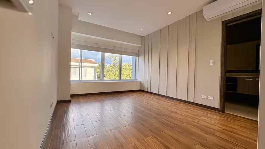 VENTA Casa Escazú Condo Vía Horizonte (ESQUINERA)