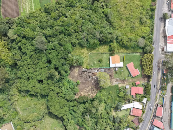 EXCLUSIVA PROPIEDAD EN VENTA EN CARTAGO 4,600 m² UBICACIÓN PRIVILEGIADA GRAN POTENCIAL DE DESARROLLO