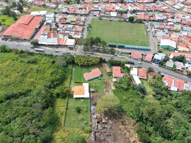 EXCLUSIVA PROPIEDAD EN VENTA EN CARTAGO 4,600 m² UBICACIÓN PRIVILEGIADA GRAN POTENCIAL DE DESARROLLO