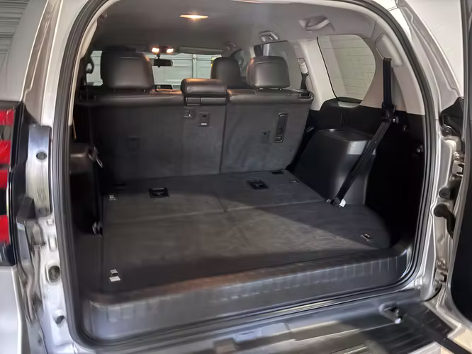 2022 Toyota Prado - Imagen 10