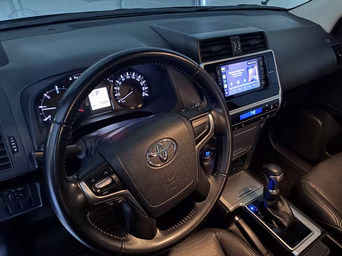 2022 Toyota Prado - Imagen 12