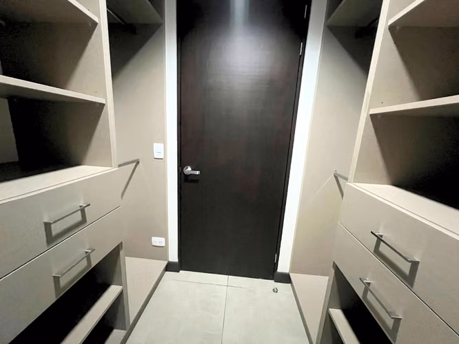 Apartamento Tipo Casa en Guachipelín | 191 m² | Venta o Alquiler