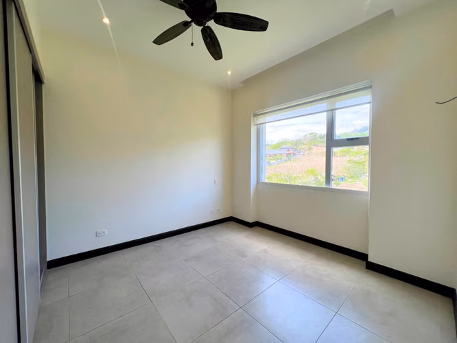 Apartamento Tipo Casa en Guachipelín | 191 m² | Venta o Alquiler
