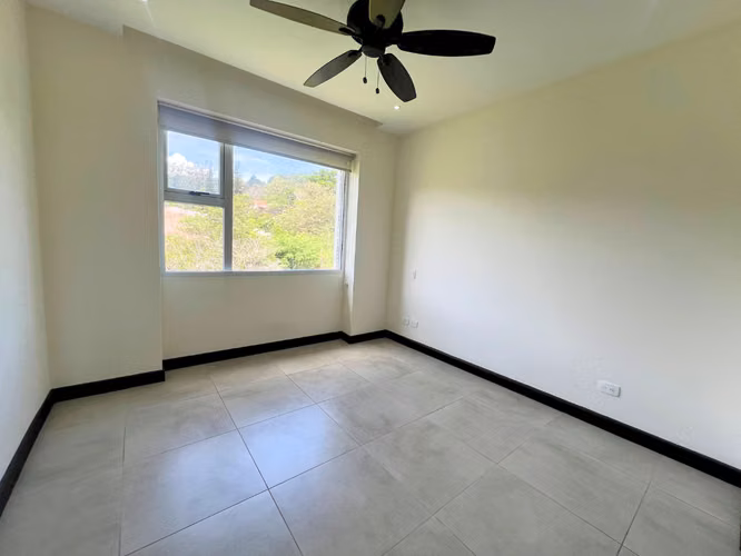Apartamento Tipo Casa en Guachipelín | 191 m² | Venta o Alquiler