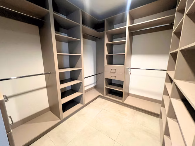 Apartamento Tipo Casa en Guachipelín | 191 m² | Venta o Alquiler