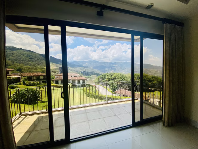 Apartamento en Alquiler en Alto de Las Palomas | 175 m² | 2 Habitaciones - Imagen 2