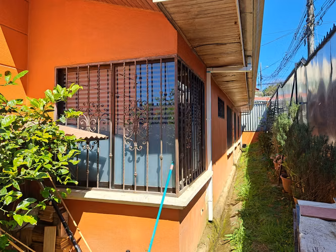 APARTAMENTO EN VENTA EN URBANIZACIÓN HELICONIAS