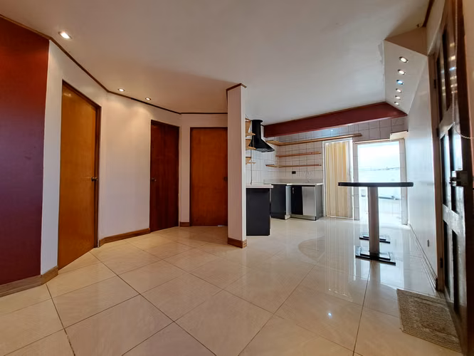 APARTAMENTO EN VENTA EN URBANIZACIÓN HELICONIAS