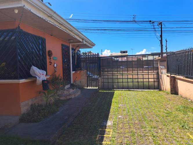 APARTAMENTO EN VENTA EN URBANIZACIÓN HELICONIAS