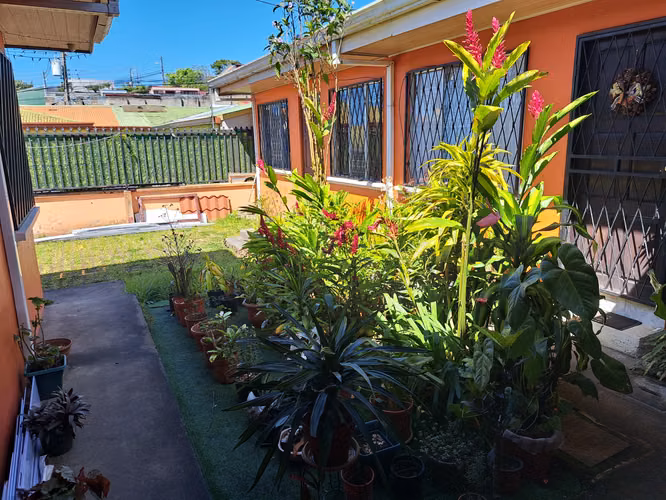 APARTAMENTO EN VENTA EN URBANIZACIÓN HELICONIAS