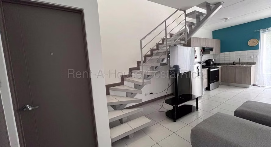 SE VENDE CASA EN CONDOMINIO SAN PABLO HEREDIA esh