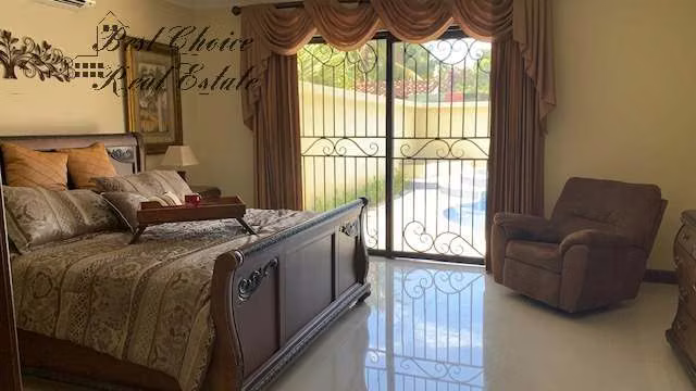Venta de Casa en Heredia Ciudad Cariari | Piscina, Jacuzzi, 4 Suites y Precio Rebajado