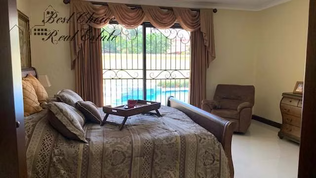 Venta de Casa en Heredia Ciudad Cariari | Piscina, Jacuzzi, 4 Suites y Precio Rebajado