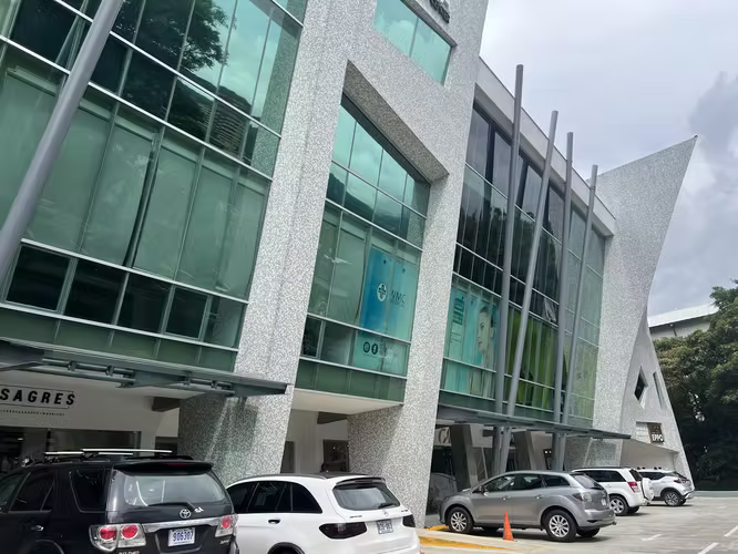 Alquiler de oficina amueblada en San Rafael de Escazú - Imagen 12