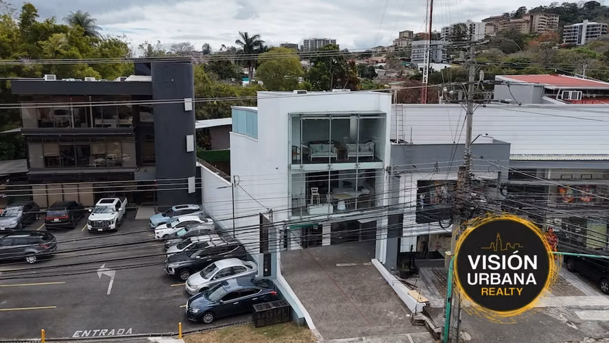 Local Comercial de 232m2 con Excelente Exposición Comercial en Escazú - Imagen 2