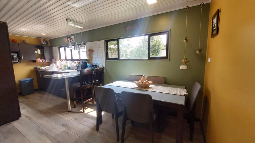 Casa en Venta en Santa Ana Centro – 1 NIVEL- Diseño Moderno y Sostenible con 5 Habitaciones
