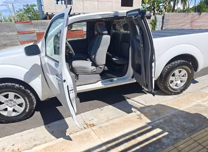 NISSAN FRONTIER