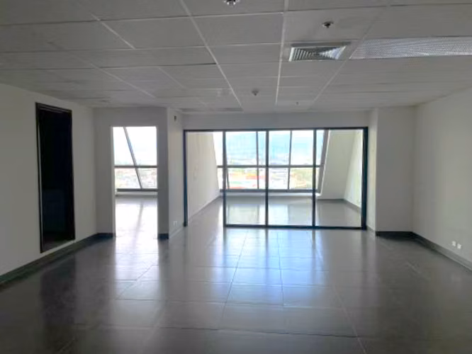 Instale su Empresa en Torre Mercedes | Excelente Ubicación.( VA TM ) - Imagen 4