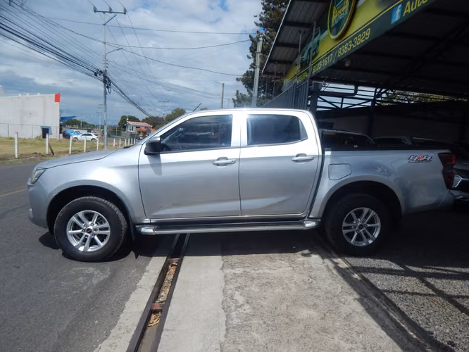 ISUZU DMAX 4X4 AUTOMATICO 3.0 TDI 2023
