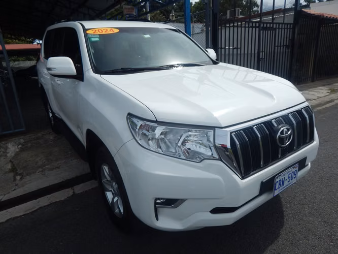 TOYOTA LAND CRUISER PRADO TXL AUTOMATICO 2024