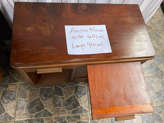 Mueble en CEDRO Pesado