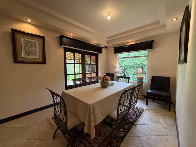 Venta de Espectacular Propiedad en Residencial Privado