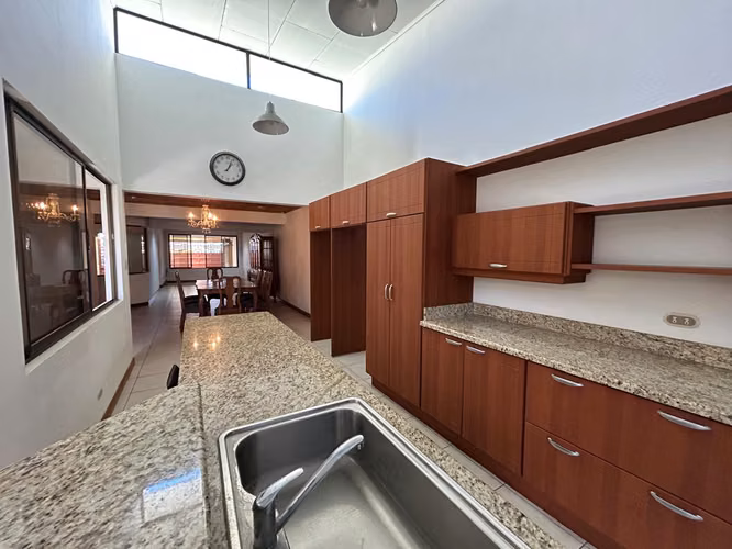Single Level House for Sale – Rohrmoser  – San José