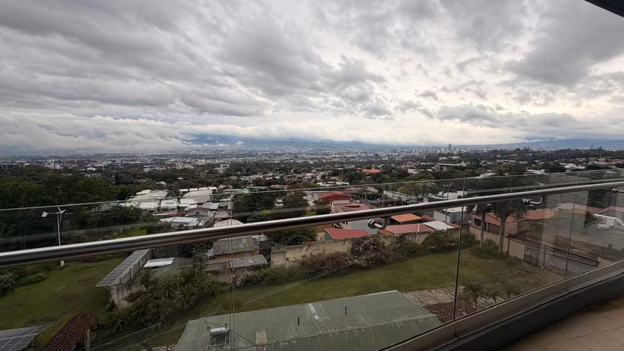 Se alquila hermoso penthouse en condominio en Escazú - Imagen 11