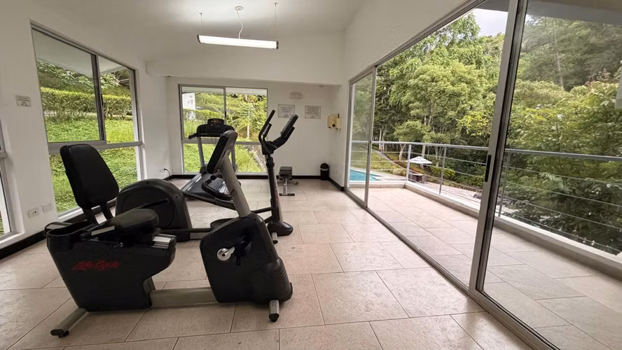 Se alquila hermoso penthouse en condominio en Escazú - Imagen 20