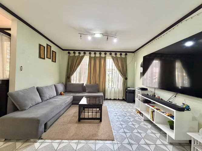  Casa en Venta en Guachipelín, Escazú. - Imagen 17