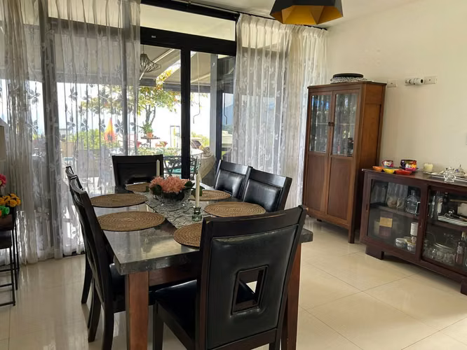 Casa de 3 habitaciones estilo moderno con hermosas vistas en Naranjo