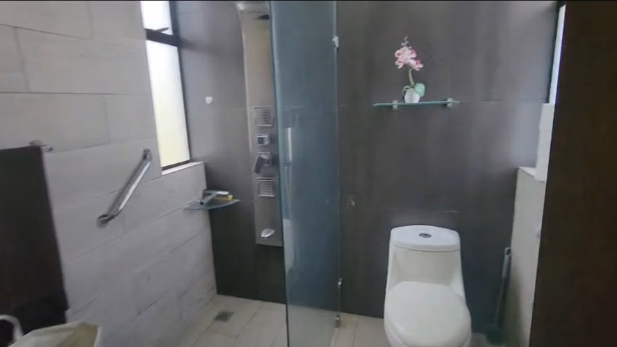 Casa de 3 habitaciones estilo moderno con hermosas vistas en Naranjo