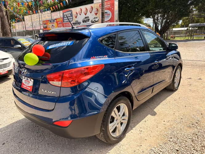 HYUNDAI TUCSON-2013-AUTO-SHIFT TRONIC-4X2-7.975.000 - Imagen 2