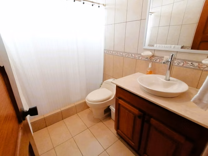 *Venta de quinta con piscina en La Garita de Alajuela.