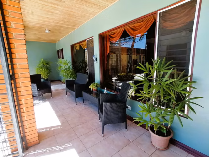 *Venta de quinta con piscina en La Garita de Alajuela.