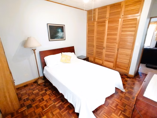 *Venta de quinta con piscina en La Garita de Alajuela.