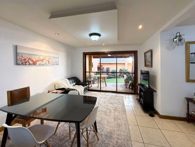 Venta de casa independiente en Tibás