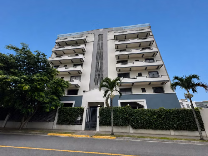 Apartamento Amueblado en Escazú