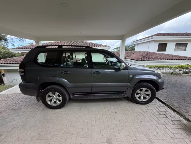 2006 Toyota Land Cruiser Prado VX — Diesel 4x4