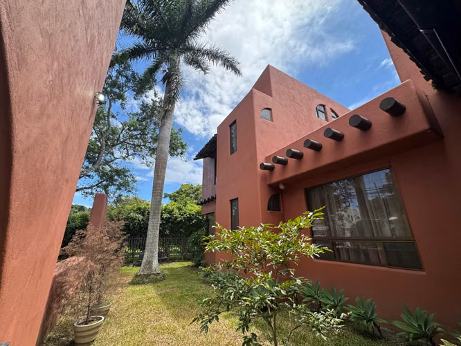 Venta de casa en Valle del Sol.