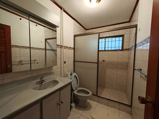 CASA CON USO MIXTO EN ROHRMOSER - Imagen 9
