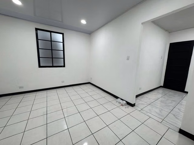 A la venta Complejo de 10 Oficinas y 1 Local Comercial Escazu Centro - Imagen 5