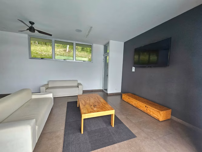 San Rafael de Escazu - 1DOR/2BA - 68 m2 *** incl. LINEA BLANCA ***
